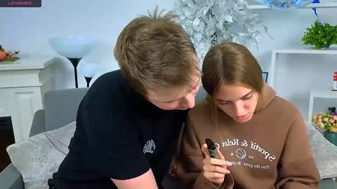 Olli and Stiw online show from 12-05-25, 08:34