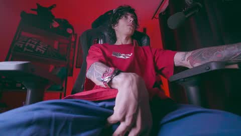     online show from 04-12-26, 11:32