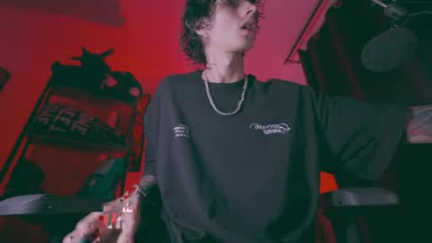     online show from 04-17-26, 01:19