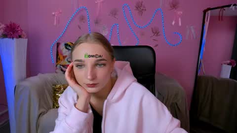 Snapshot of ollivia_dream chatting on 05-02-26, 09:14 Ollivia online show from 05-02-26, 09:14