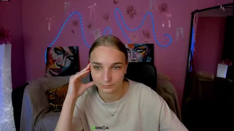 Snapshot of ollivia_dream chatting on 05-06-26, 05:46 Ollivia online show from 05-06-26, 05:46