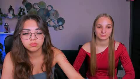 Snapshot of ollivia_dream chatting on 05-29-26, 05:49 Ollivia online show from 05-29-26, 05:49