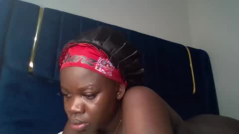 Snapshot of ollleina chatting on 04-05-26, 07:00 ollleina online show from 04-05-26, 07:00