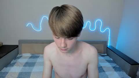 Snapshot of olvr_zoolander chatting on 02-14-26, 10:23 Oliver and Mira online show from 02-14-26, 10:23