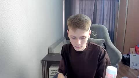 Snapshot of olvr_zoolander chatting on 03-14-26, 11:26 Oliver and Mira online show from 03-14-26, 11:26