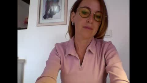 Snapshot of olyra11 chatting on 10-14-25, 06:25 olyra11 online show from 10-14-25, 06:25