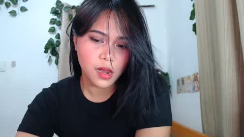 Snapshot of omariaennaid chatting on 01-12-25, 10:12 Angel online show from 01-12-25, 10:12