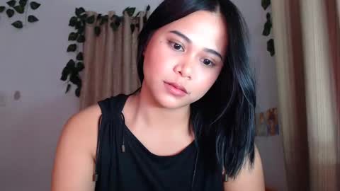 Snapshot of omariaennaid chatting on 01-15-25, 08:16 Angel online show from 01-15-25, 08:16