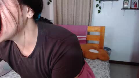 Snapshot of omariaennaid chatting on 09-12-25, 12:00 Angel online show from 09-12-25, 12:00