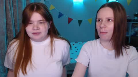 Snapshot of omellyoo chatting on 01-06-25, 11:51 MellY online show from 01-06-25, 11:51