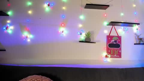 Snapshot of on_tefa chatting on 12-10-24, 10:47 Violette online show from 12-10-24, 10:47
