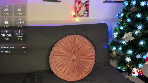 Snapshot of on_tefa chatting on 12-19-24, 10:42 Violette online show from 12-19-24, 10:42