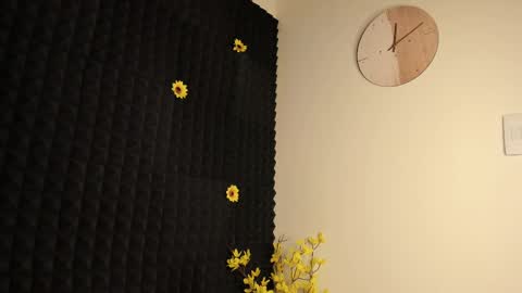 Snapshot of on_tefa chatting on 02-09-25, 08:02 Violette online show from 02-09-25, 08:02