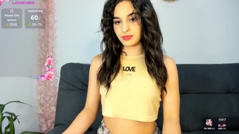 Snapshot of on_tefa chatting on 02-27-25, 11:04 Violette online show from 02-27-25, 11:04
