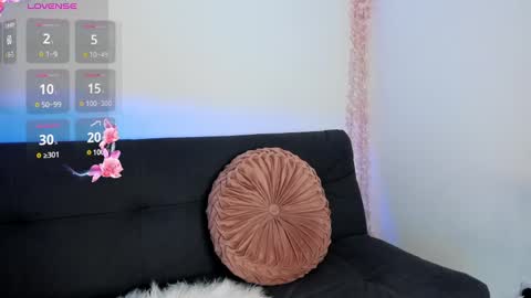 Snapshot of on_tefa chatting on 03-05-25, 07:49 Violette online show from 03-05-25, 07:49