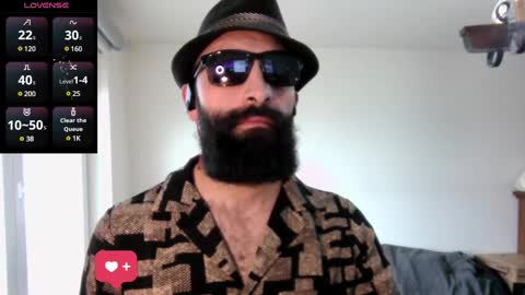 Snapshot of ona_nisme chatting on 02-12-25, 10:35 ona nisme online show from 02-12-25, 10:35