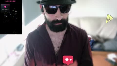 Snapshot of ona_nisme chatting on 10-18-25, 10:16 ona nisme online show from 10-18-25, 10:16