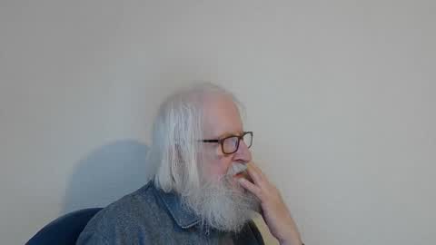 Somewhere over the rainbow online show from 12-17-25, 08:09