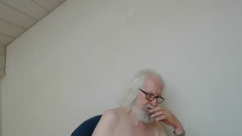 Somewhere over the rainbow online show from 07-15-26, 07:02