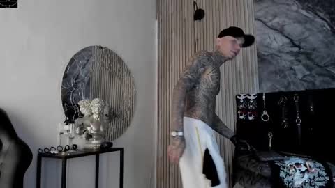     ... online show from 10-29-25, 08:32