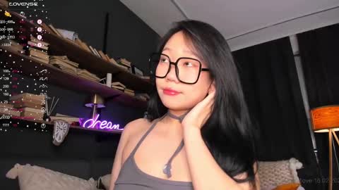 Snapshot of one_1ove chatting on 02-16-25, 10:54 Ana online show from 02-16-25, 10:54