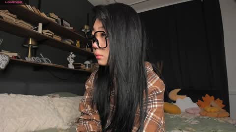 Snapshot of one_1ove chatting on 03-12-25, 10:48 Ana online show from 03-12-25, 10:48