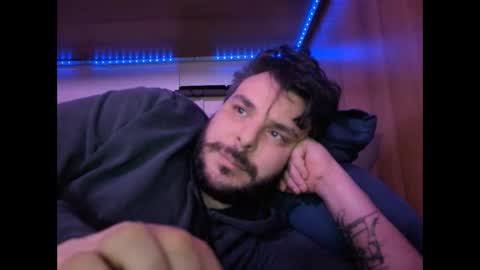 Snapshot of onecrew1 chatting on 02-10-25, 05:52 onecrew1 online show from 02-10-25, 05:52