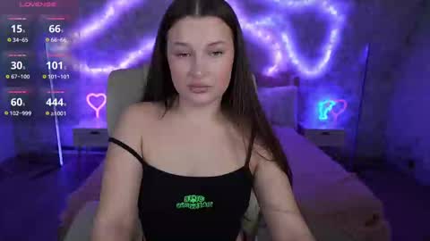 L A Y A online show from 03-08-25, 11:18