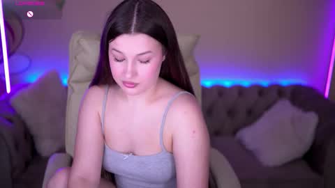 Snapshot of onelaya chatting on 03-19-26, 08:02 L A Y A online show from 03-19-26, 08:02