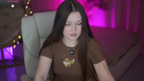 Snapshot of onelaya chatting on 04-22-26, 07:04 L A Y A online show from 04-22-26, 07:04