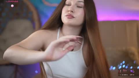 Snapshot of onelaya chatting on 06-07-26, 01:04 L A Y A online show from 06-07-26, 01:04