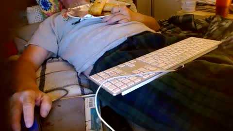 Snapshot of onemattu chatting on 03-17-26, 05:33 Mattu online show from 03-17-26, 05:33