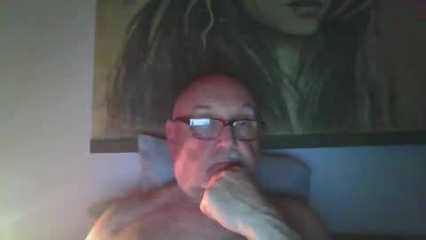 Snapshot of onemoretimebis chatting on 05-21-26, 06:31 Onemoretimebis online show from 05-21-26, 06:31