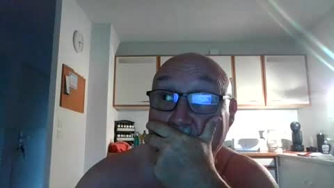 Snapshot of onemoretimebis chatting on 06-23-26, 04:43 Onemoretimebis online show from 06-23-26, 04:43