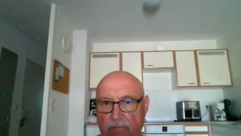 Snapshot of onemoretimebis chatting on 08-02-26, 09:30 Onemoretimebis online show from 08-02-26, 09:30
