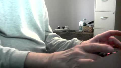 Snapshot of oneyedjackin chatting on 12-16-25, 09:09 oneyedjackin online show from 12-16-25, 09:09