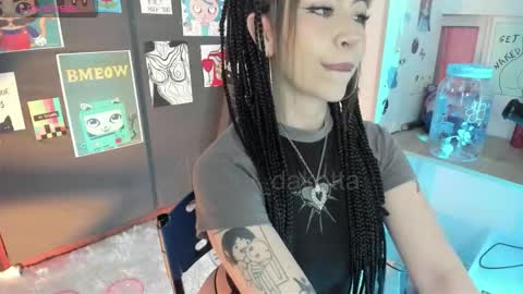 oni_dakotta online show from 12-17-25, 02:45