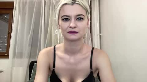 Onika online show from 04-07-26, 03:23