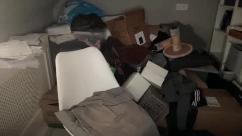 Snapshot of onkel90 chatting on 12-16-25, 10:59 onkel90 online show from 12-16-25, 10:59