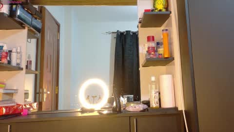 Snapshot of online_bestie chatting on 04-07-26, 08:59 Bestie online show from 04-07-26, 08:59