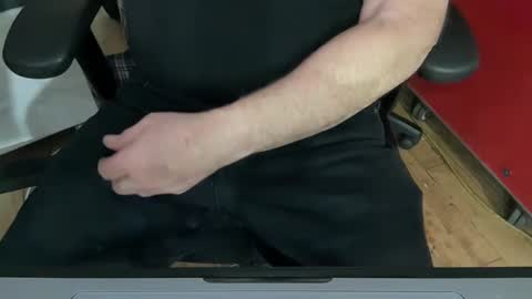 Snapshot of onlocationnyc chatting on 01-16-25, 11:59 onlocationnyc online show from 01-16-25, 11:59