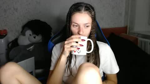 Amalia online show from 10-24-25, 05:42