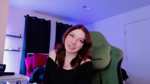 Snapshot of onlyaudrey chatting on 05-22-26, 01:35 Audrey online show from 05-22-26, 01:35