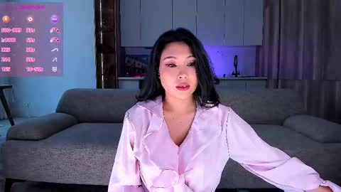 Snapshot of onlycatsss chatting on 02-24-25, 06:38 Amelia online show from 02-24-25, 06:38