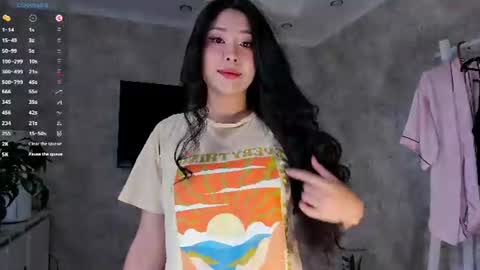 Snapshot of onlycatsss chatting on 06-13-26, 10:46 Amelia online show from 06-13-26, 10:46