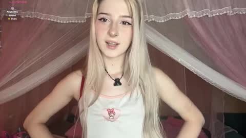 Snapshot of onlyeva1 chatting on 05-21-26, 09:16 Eva online show from 05-21-26, 09:16
