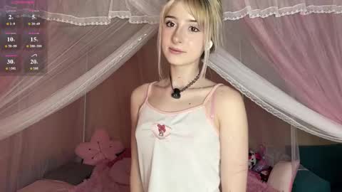 Snapshot of onlyeva1 chatting on 05-31-26, 09:49 Eva online show from 05-31-26, 09:49