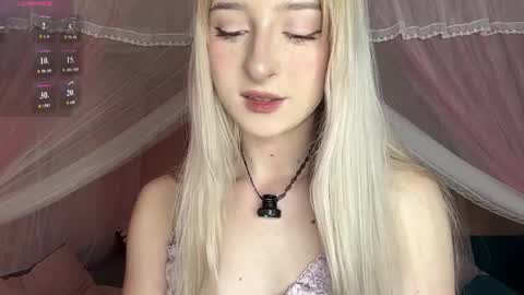 Snapshot of onlyeva1 chatting on 06-10-26, 09:30 Eva online show from 06-10-26, 09:30
