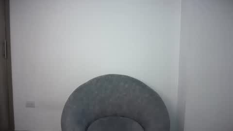 PAREJA LATINA JOVEN MUY CACHONDOS online show from 06-23-26, 10:08