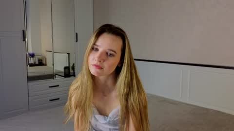 onyxvespera online show from 06-19-26, 07:01
